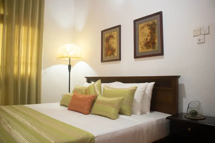 Holistic Villas River