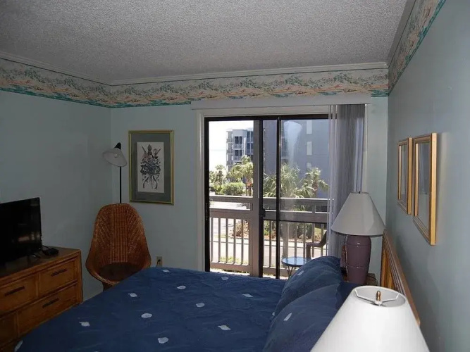 Pelican's Landing 216 - 2 Br Home