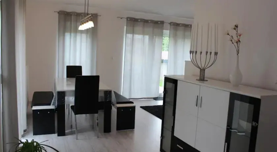 Villa 1