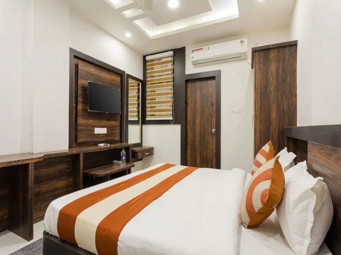 OYO 14355 Hotel Kasturi