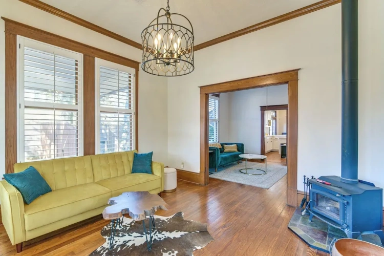3 Bedrooms Cottage