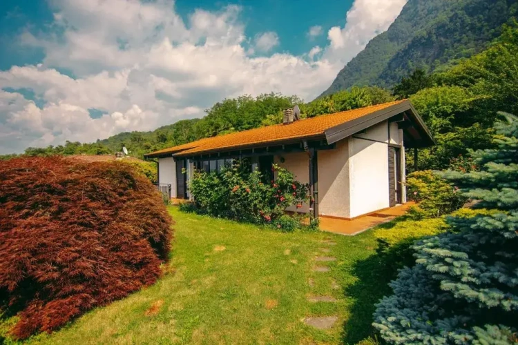 3 Bedrooms Cottage