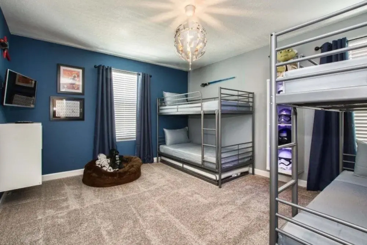 Storey Lake- 5 Bedroom Pool - 1666st Home by Redawning