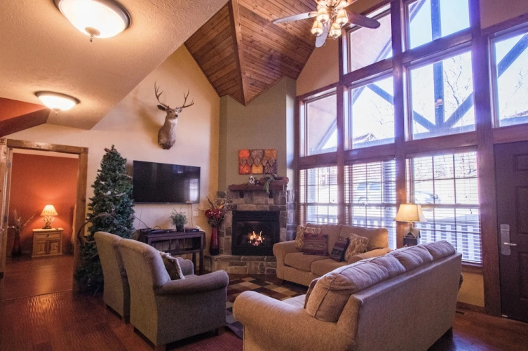 Lazy Time Lodge 4 Bedroom Cabin