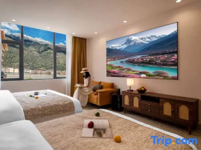 Standard Triple Family room with river view