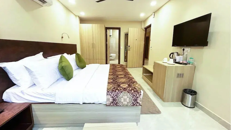 Iris Suites Kalkaji
