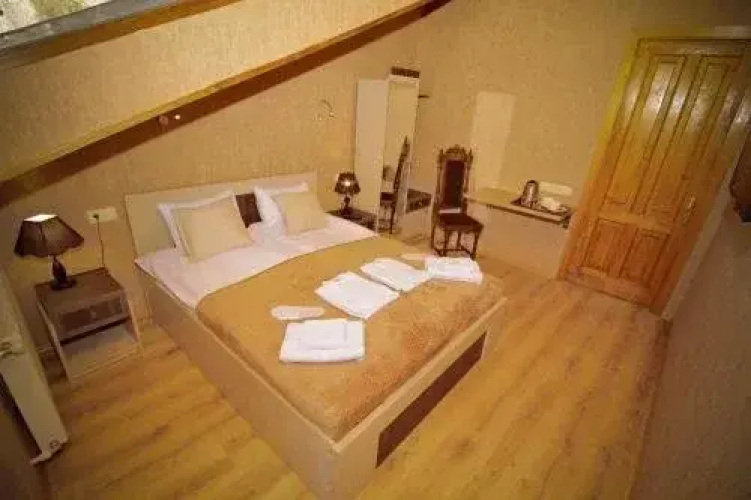 Hotel 5 Rooms