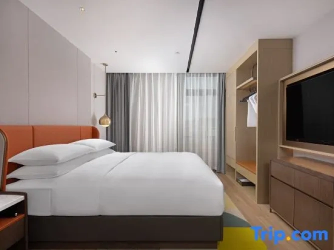 1 Bedroom Double Suite with garden view