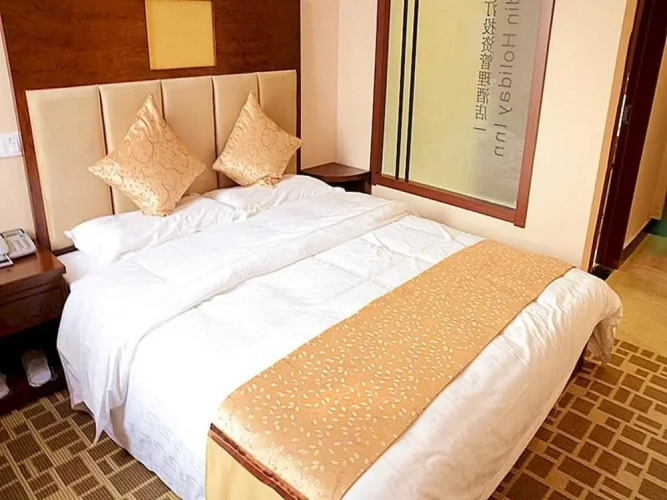 Cardin Holiday Hotel
