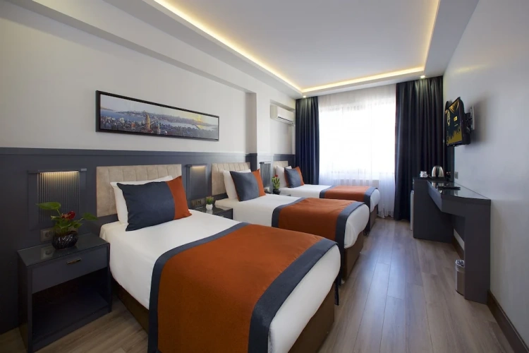 Triple room