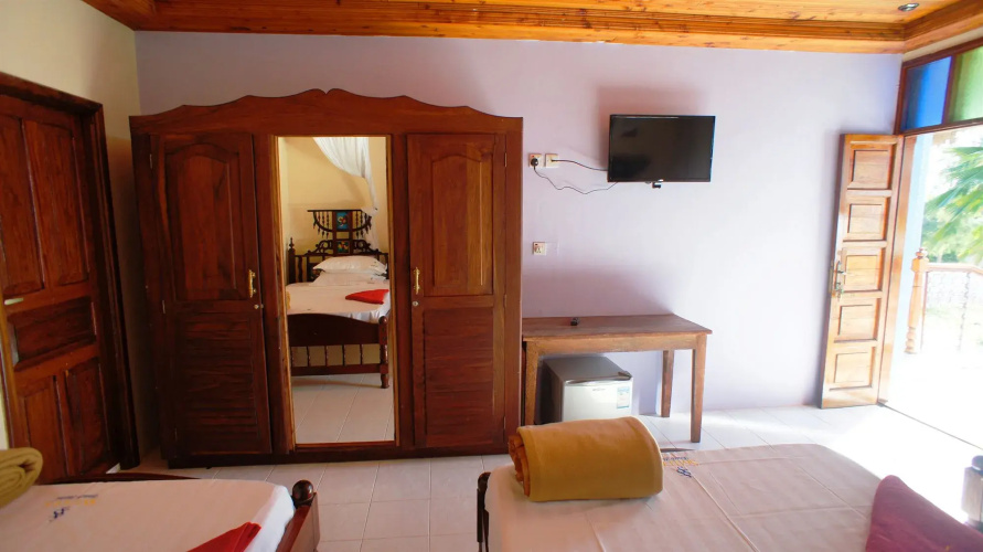 Smiles Beach Hotel
