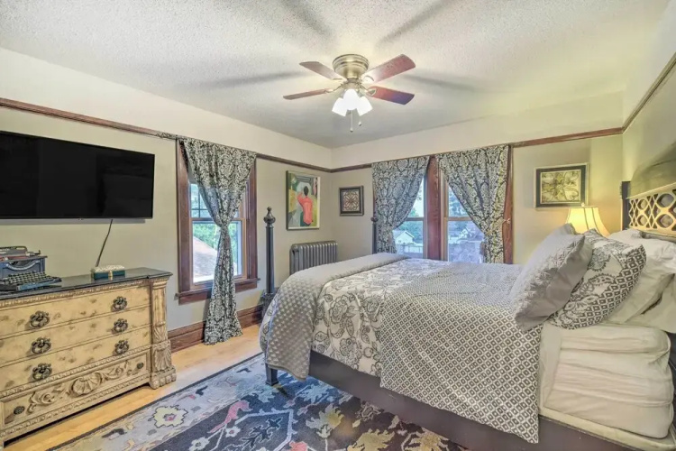 Elegant Superior Getaway < 2 Mi to Downtown!