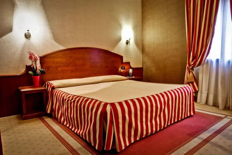 Hotel Rendez Vous