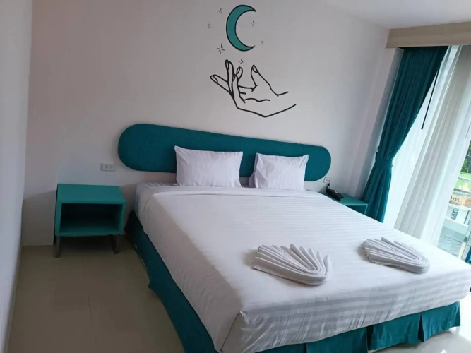Moon Budget Hotel