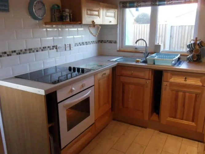 2 Bedrooms Cottage