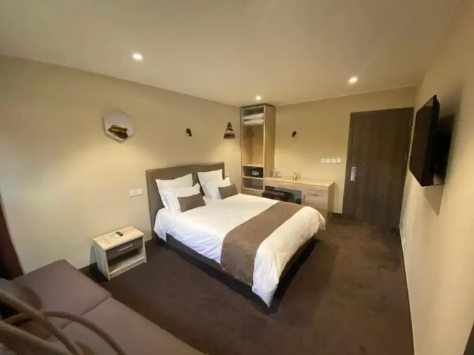 Fly Inn Madagascar Hotel