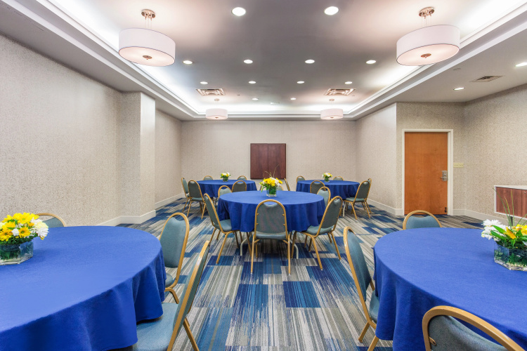 Holiday Inn Express Hauppauge-Long Island photo 24