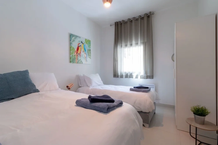 3 Bedrooms Deluxe Apartment with garden view