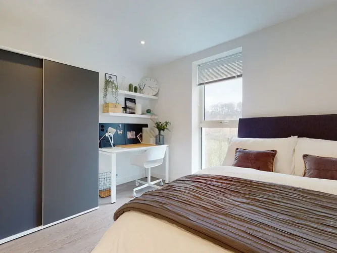 Gorgeous Studios - NEWCASTLE UNDER LYME