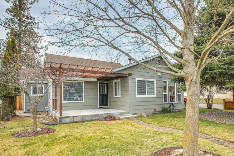 2 Bedrooms Cottage