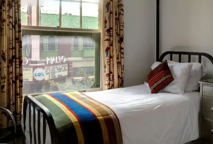 Standard Twin Club room