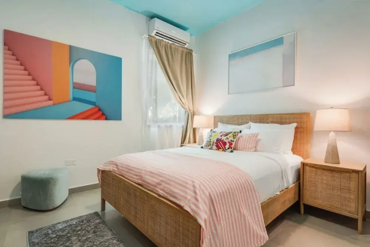 3 Bedrooms Apartment