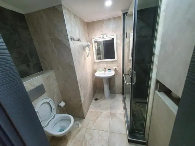 Leo Group Luxury Studio 1829 Alliance Palace