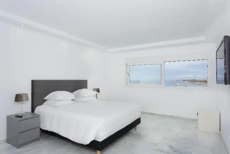 3 Bedrooms Apartment with sea view