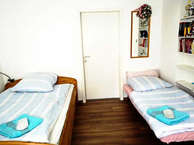 apartment near underground station