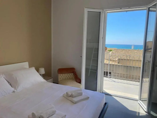 Casa Stella, in centro, a 100 m dal mare 3 bagni