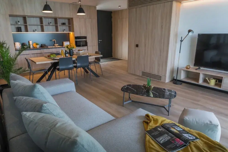 BJ81 Suite Hotel
