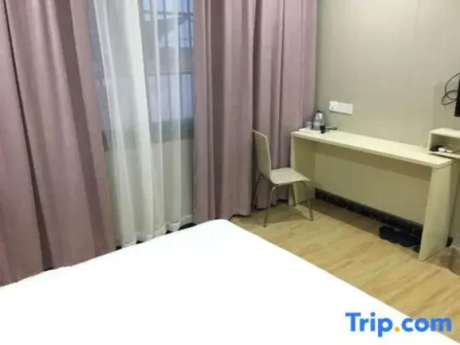 Yuhong Hotel
