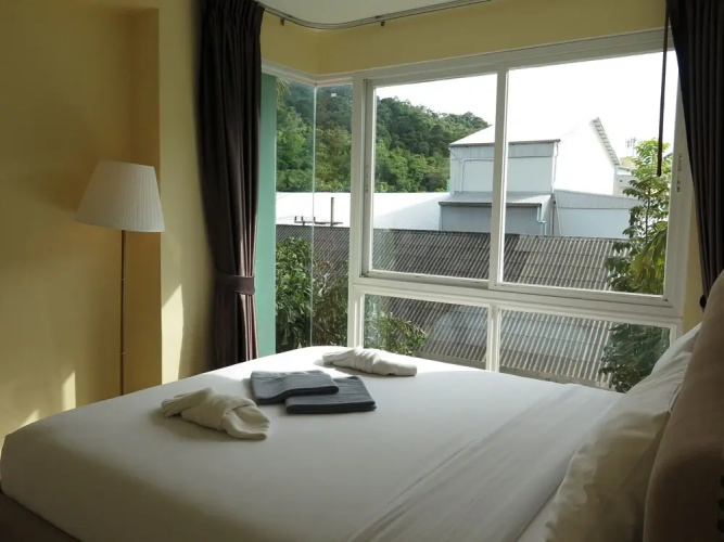 6-35 - 3 Bdr Condo With Balcony and Shared Pool