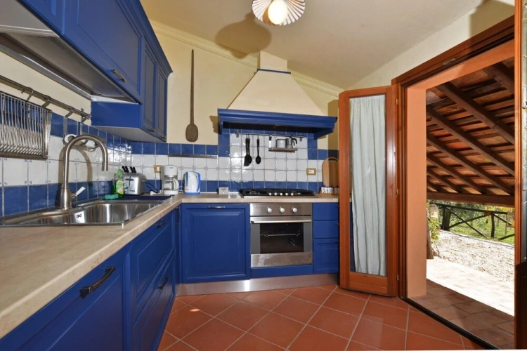6 Bedrooms Family Villa