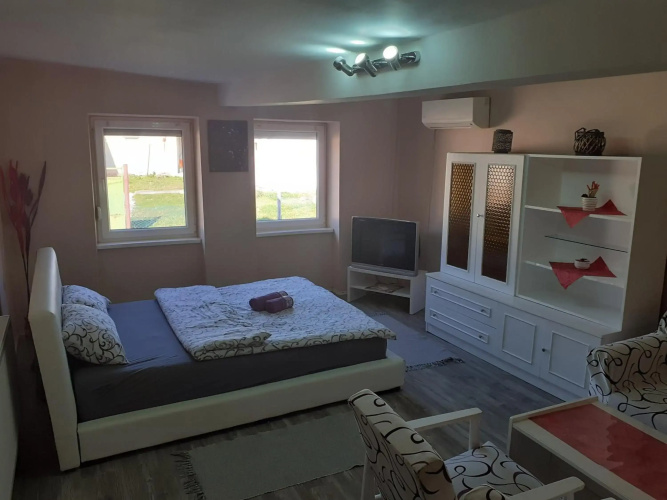 Mega Apartment