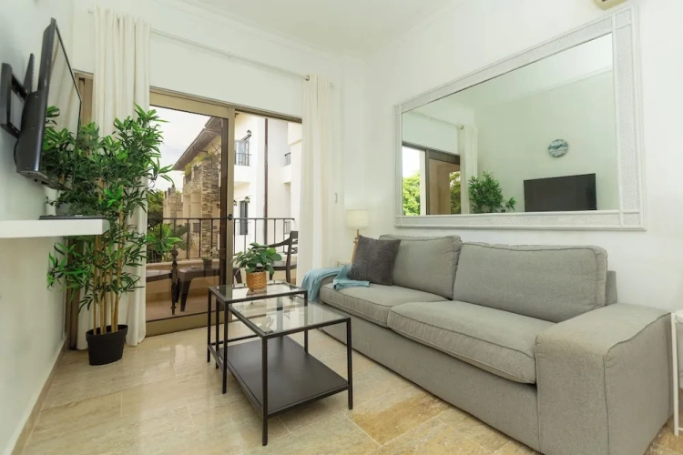 1 Bedroom Comfort room with pool view