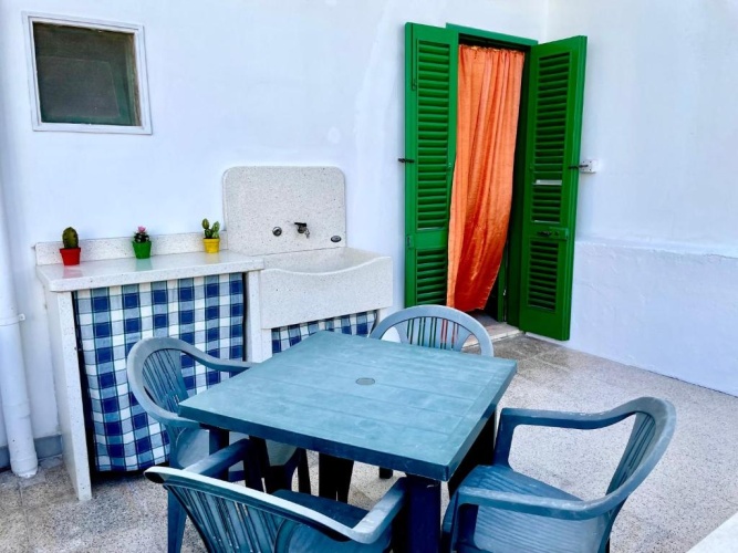 1 Bedroom Basement Apartment
