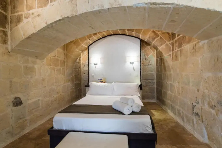 1 Bedroom Heritage Apartment