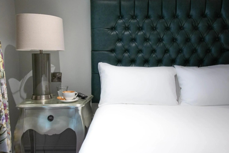 Dromhall Hotel