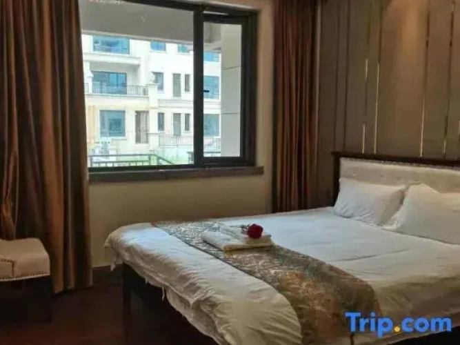 1 Bedroom Apartment with garden view