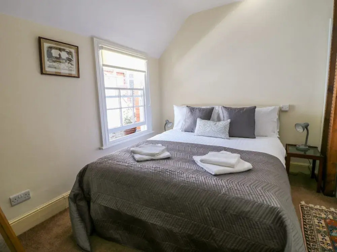 Mews Apartment