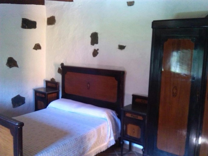2 Bedrooms Cottage