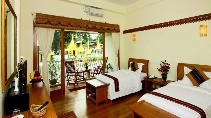 Executive room with balcony