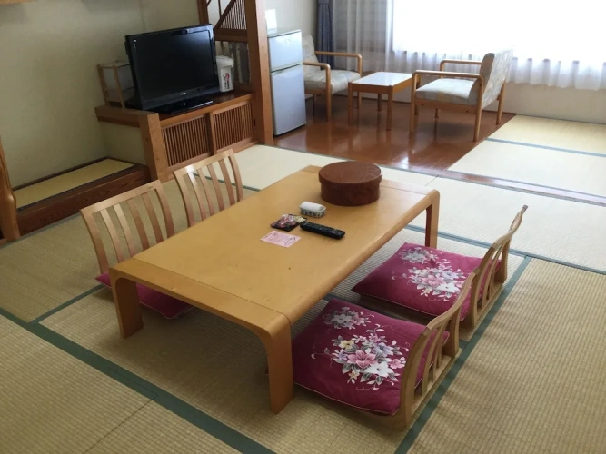 Standard Quadruple room with courtyard view