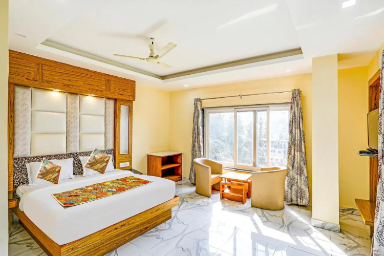 Fabhotel Wood View