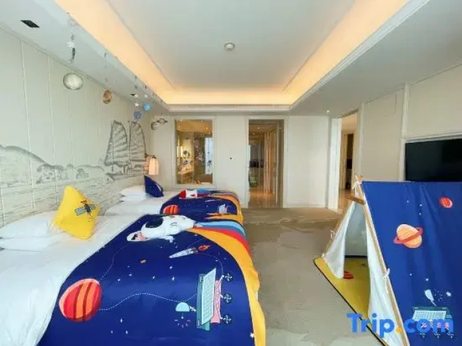 Deluxe Twin Suite