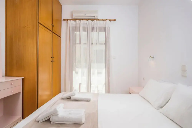 Captain Michalis Apartments - 750m from Kalamaki beach