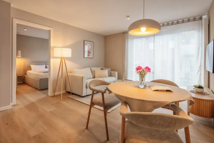 1 Bedroom Apartment with balcony