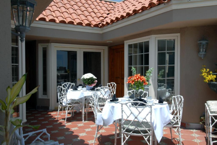 Dorymans Oceanfront Inn photo 10