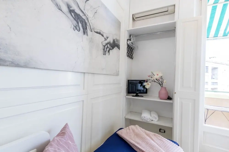 Apartment with balcony